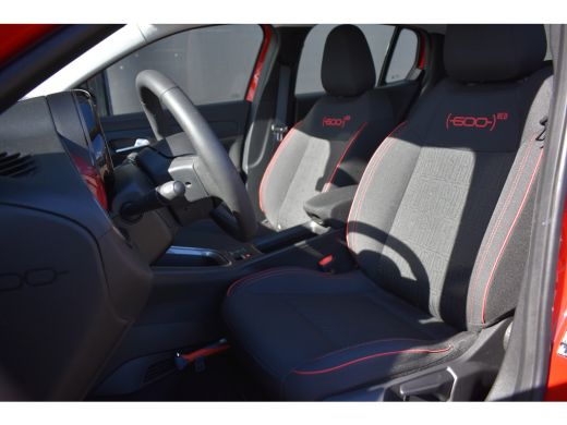 Fiat 600E Fiat RED 54kWh 3 Fase | Navigatie by App | Full-LED | Apple Carplay | Android Auto | Parkeersenso... ActivLease financial lease