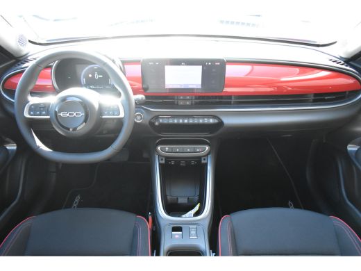 Fiat 600E Fiat RED 54kWh 3 Fase | Navigatie by App | Full-LED | Apple Carplay | Android Auto | Parkeersenso... ActivLease financial lease