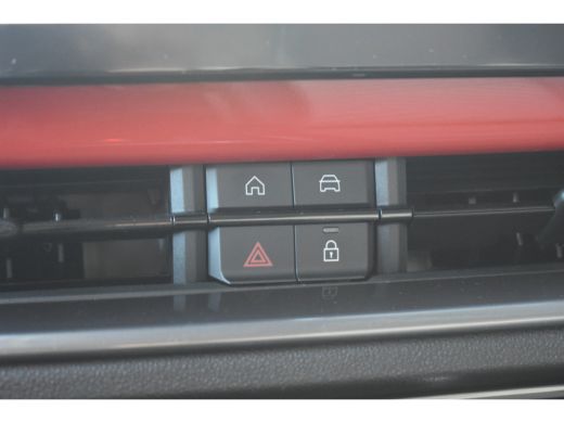 Fiat 600E Urban 54 kWh DEMO-DEAL! | Draadloos Apple Carplay & Android Auto | Parkeersensoren | Cruise Contr... ActivLease financial lease