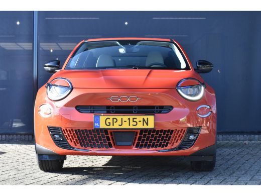 Fiat 600E Urban 54 kWh DEMO-DEAL! | Draadloos Apple Carplay & Android Auto | Parkeersensoren | Cruise Contr... ActivLease financial lease
