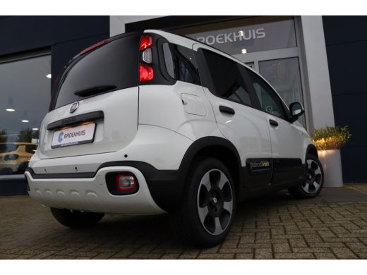 Fiat Panda 1.0 Hybrid Pandina | Cruise Control | Airco | Carplay | PDC achter | Virtual cockpit | DAB ActivLease financial lease