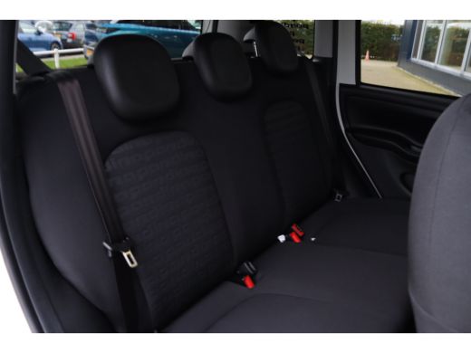 Fiat Panda 1.0 Hybrid Pandina | Cruise Control | Airco | Carplay | PDC achter | Virtual cockpit | DAB ActivLease financial lease