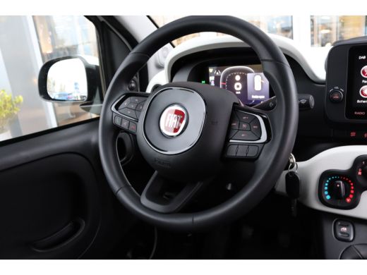 Fiat Panda 1.0 Hybrid Pandina | Cruise Control | Airco | Carplay | PDC achter | Virtual cockpit | DAB ActivLease financial lease