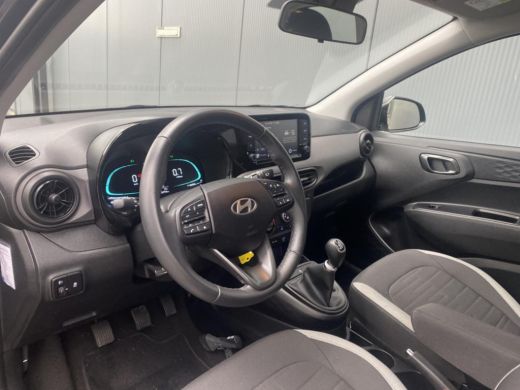 Hyundai i10 1.0i 67 5MT Comfort 4-zits | Actieve rijbaanassistentie (LKA) | Airconditioning, manueel | Armste... ActivLease financial lease