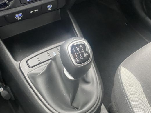 Hyundai i10 1.0i 67 5MT Comfort 4-zits | Actieve rijbaanassistentie (LKA) | Airconditioning, manueel | Armste... ActivLease financial lease
