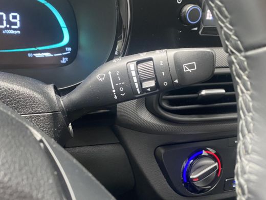 Hyundai i10 1.0i 67 5MT Comfort 4-zits | Actieve rijbaanassistentie (LKA) | Airconditioning, manueel | Armste... ActivLease financial lease