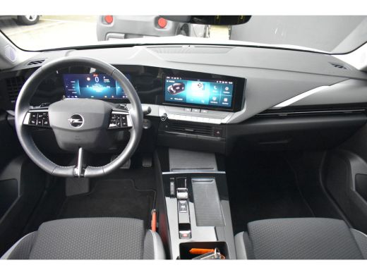 Opel Astra Sports Tourer Opel 1.6 Turbo Plug-In Hybrid 180pk Automaat DEMO-DEAL! | Navigatie by App | Parkee... ActivLease financial lease