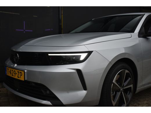 Opel Astra Sports Tourer Opel 1.6 Turbo Plug-In Hybrid 180pk Automaat DEMO-DEAL! | Navigatie by App | Parkee... ActivLease financial lease