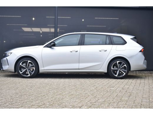Opel Astra Sports Tourer Opel 1.6 Turbo Plug-In Hybrid 180pk Automaat DEMO-DEAL! | Navigatie by App | Parkee... ActivLease financial lease