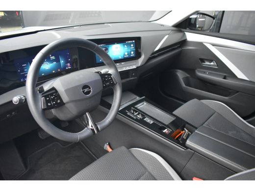 Opel Astra Sports Tourer Opel 1.6 Turbo Plug-In Hybrid 180pk Automaat DEMO-DEAL! | Navigatie by App | Parkee... ActivLease financial lease