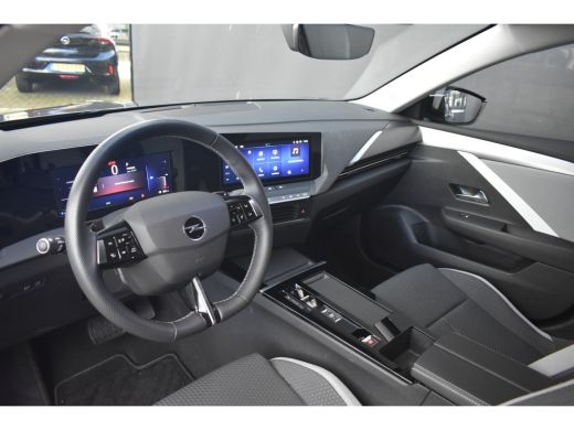 Opel Astra Sports Tourer Opel 1.6 Turbo Plug-In Hybrid 180pk Automaat | Navigatie by App | Parkeersensoren |... ActivLease financial lease