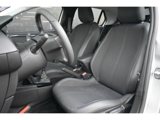 Opel Corsa Opel 1.2 Elegance 100pk | Achteruitrijcamera | Navi By App | Dodehoekdetectie | Cruise Control | ... ActivLease financial lease