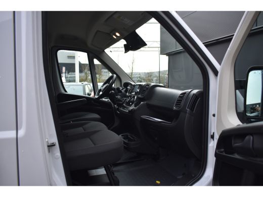 Opel Movano Opel 2.2D L2H1 120pk 3.0t | Trekhaak | Achteruitrijcamera | Full-LED | Dodehoek-Detectie | Airco ... ActivLease financial lease