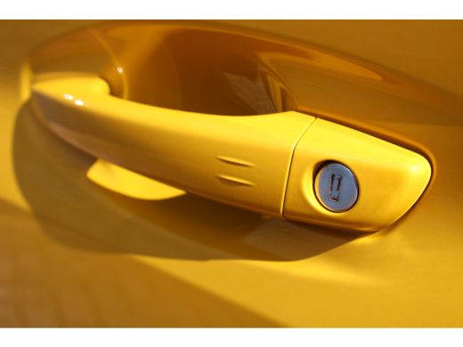 Peugeot 208 1.2 PureTech GT Pack | Navigatie | Camera | Panoramadak | Alcantara | Stoelverwarming | ActivLease financial lease