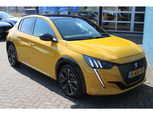 Peugeot 208 1.2 PureTech GT Pack | Navigatie | Camera | Panoramadak | Alcantara | Stoelverwarming | ActivLease financial lease