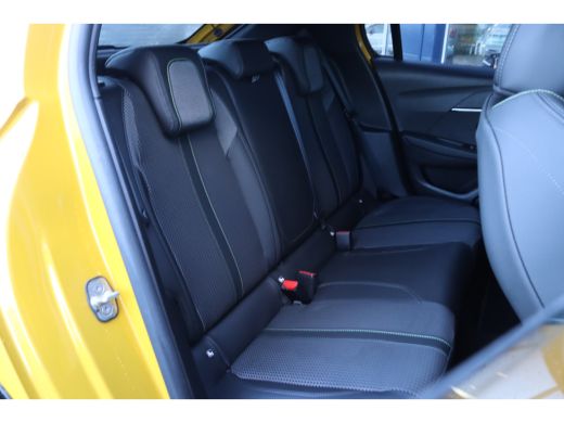 Peugeot 208 1.2 Turbo GT | Cruise Control | Camera | Navi | Carplay | PDC | Sfeerverlichting | Virtual Cockpi... ActivLease financial lease
