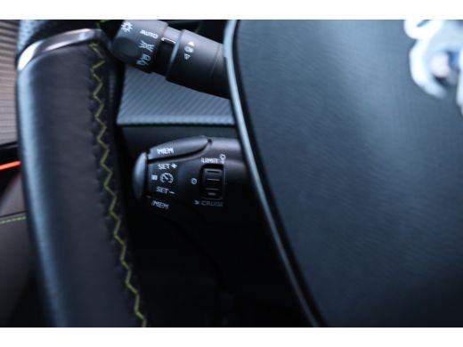 Peugeot 208 1.2 Turbo GT | Cruise Control | Camera | Navi | Carplay | PDC | Sfeerverlichting | Virtual Cockpi... ActivLease financial lease