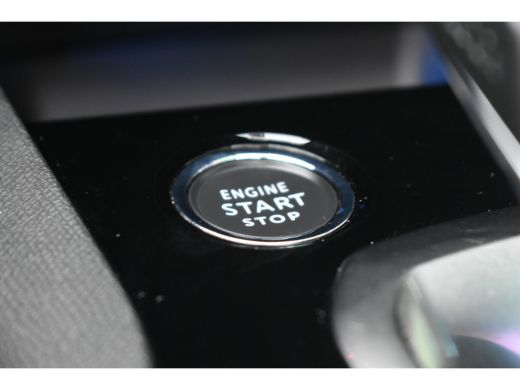 Peugeot 5008 1.6 PureTech GT Pack Business 180pk | Schuif/Kanteldak | Afn. Trekhaak | Elektr. Achterklep | Nav... ActivLease financial lease