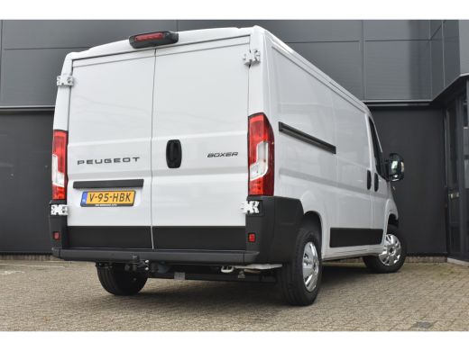 Peugeot Boxer Peugeot 2.2 L2H1 120pk 3.0t | Trekhaak | Achteruitrijcamera | Full-LED | Dodehoek-Detectie | Airc... ActivLease financial lease