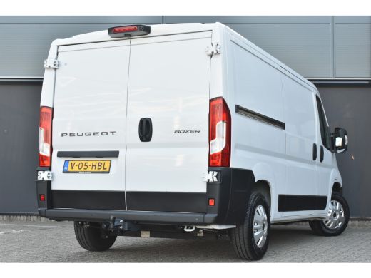Peugeot Boxer Peugeot 2.2D L2H1 120pk 3.0t | Betimmering | Trekhaak | Achteruitrijcamera | Full-LED | Dodehoek-... ActivLease financial lease