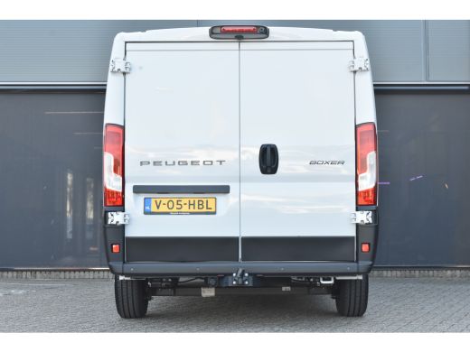Peugeot Boxer Peugeot 2.2D L2H1 120pk 3.0t | Betimmering | Trekhaak | Achteruitrijcamera | Full-LED | Dodehoek-... ActivLease financial lease