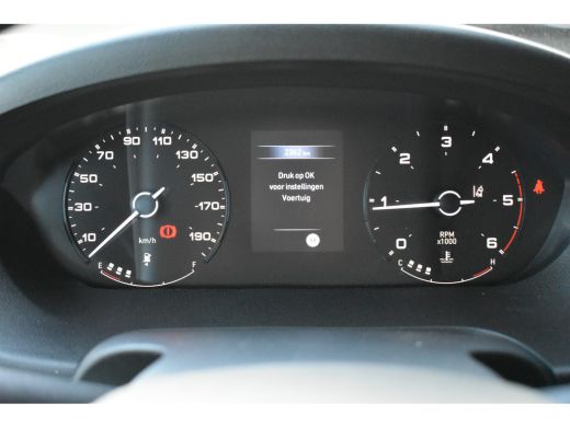 Peugeot Boxer Peugeot 2.2D L2H1 120pk 3.0t | Betimmering | Trekhaak | Achteruitrijcamera | Full-LED | Dodehoek-... ActivLease financial lease