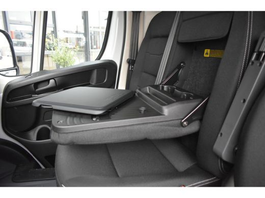 Peugeot Boxer Peugeot 2.2D L2H1 120pk 3.0t | Trekhaak | Achteruitrijcamera | Full-LED | Dodehoek-Detectie | Air... ActivLease financial lease