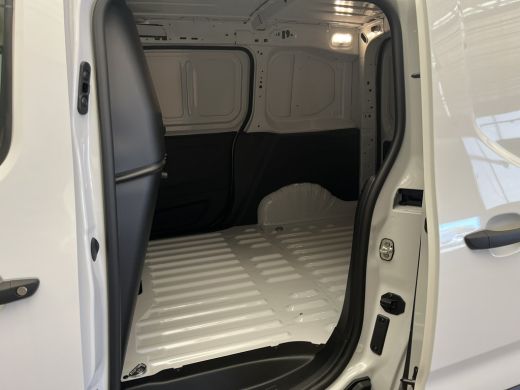 Peugeot Partner Gesloten Bestel L1H1 1000kg 1.5 BlueHDi 100 S&S 6MT Standaard 6MT€ 2.880- Voorraad Voordeel | Com... ActivLease financial lease