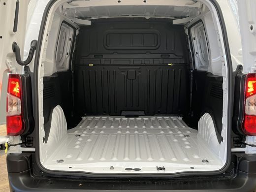 Peugeot Partner Gesloten Bestel L1H1 1000kg 1.5 BlueHDi 100 S&S 6MT Standaard 6MT€ 2.880- Voorraad Voordeel | Com... ActivLease financial lease