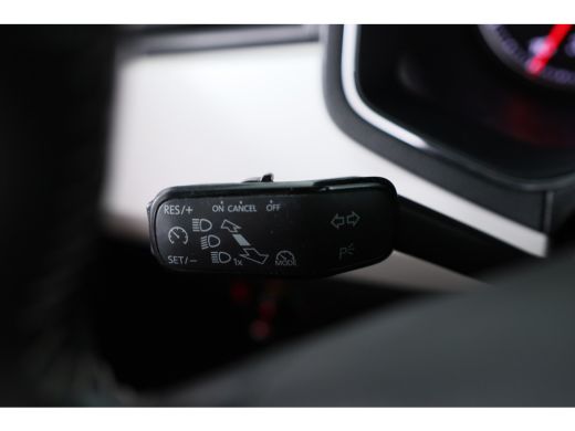 Seat Arona 1.0 TSI Xcellence Launch Edition | Trekhaak | Camera | Climate Control | Cruise Control | Parkeer... ActivLease financial lease