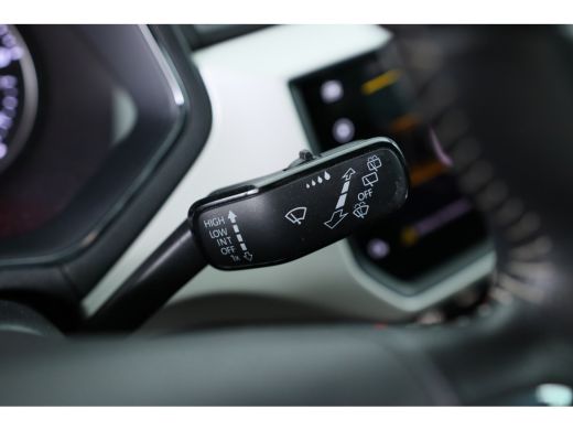 Seat Arona 1.0 TSI Xcellence Launch Edition | Trekhaak | Camera | Climate Control | Cruise Control | Parkeer... ActivLease financial lease