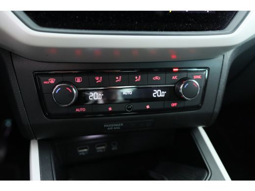 Seat Arona 1.0 TSI Xcellence Launch Edition | Trekhaak | Camera | Climate Control | Cruise Control | Parkeer... ActivLease financial lease
