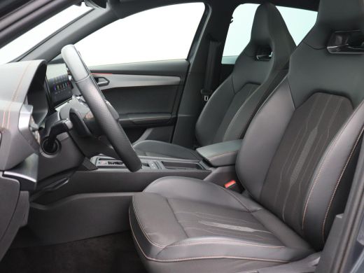 Seat Formentor 1.4 e-Hybrid 204PK DSG kuipstoelen, panoramadak, full led, trekhaak, adaptive cruise, dodehoekdet... ActivLease financial lease