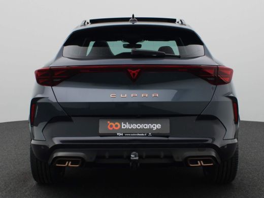 Seat Formentor 1.5 TSI e-Hybrid VZ Performance Trekhaak, Led matrix, 360 gr. camera, side assist, adaptive cruis... ActivLease financial lease