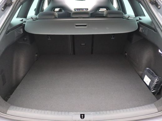 Seat Leon Sportstourer 1.4 e-Hybrid VZ Performance 245PK DSG panoramadak, full led, adaptive cruise met travel assist, a... ActivLease financial lease