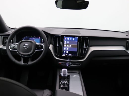 Volvo  XC60 2.0 T6 Plug-in hybrid AWD Plus Black Edition 350PK Panoramadak, trekhaak, alarm, leder, elektrisc... ActivLease financial lease