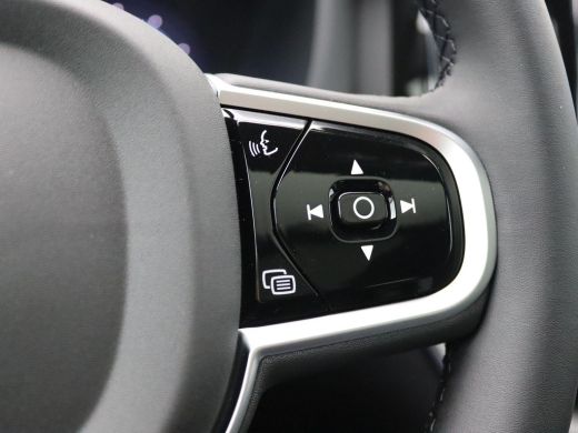 Volvo  XC60 2.0 T6 Plug-in hybrid AWD Plus Black Edition 350PK Panoramadak, trekhaak, alarm, leder, elektrisc... ActivLease financial lease