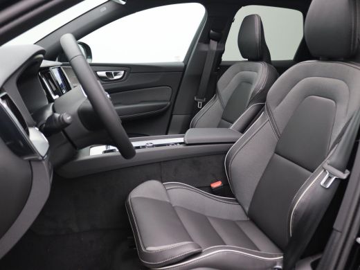 Volvo  XC60 2.0 T6 Plug-in hybrid AWD Plus Black Edition 350PK Panoramadak, trekhaak, alarm, leder, elektrisc... ActivLease financial lease