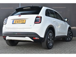 Fiat 600E RED 54kWh 3 Fase | Navigatie by App | Full-LED | Apple Carplay | Android Auto | Parkeersensoren |...