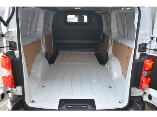 Citroën Jumpy Citroën 1.5 BlueHDI 120 pk S&S L3 Prijs excl. BTW, BPM en kosten rijklaarmaken. Dit voertuig valt... ActivLease financial lease