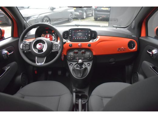 Fiat 500 Fiat 1.0 Hybrid Dolcevita Finale DEMO-DEAL! | Panoramadak | Apple Carplay | Android Auto | Parkee... ActivLease financial lease