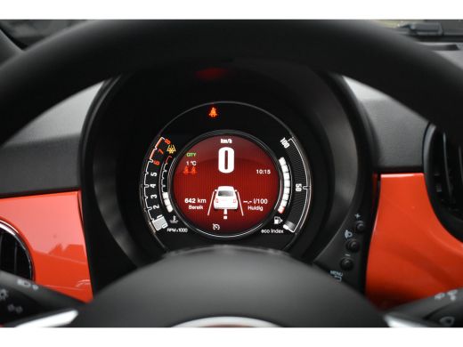Fiat 500 Fiat 1.0 Hybrid Dolcevita Finale DEMO-DEAL! | Panoramadak | Apple Carplay | Android Auto | Parkee... ActivLease financial lease