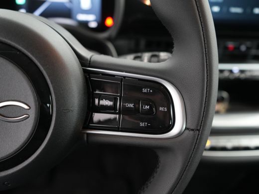 Fiat 500 42 kWh | Achteruitrijcamera | Airco (automatisch) | Apple Carplay/Android Auto|telefoonintegratie... ActivLease financial lease