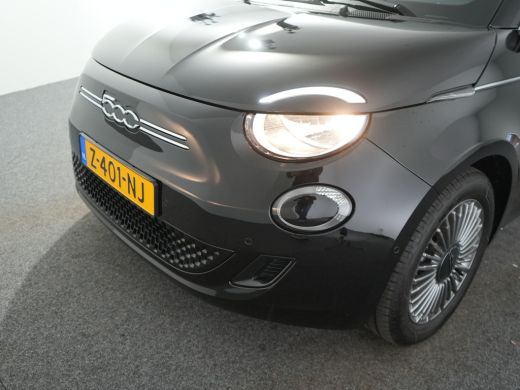 Fiat 500 42 kWh | Achteruitrijcamera | Airco (automatisch) | Apple Carplay/Android Auto|telefoonintegratie... ActivLease financial lease