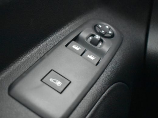 Fiat Doblò 1.5D L1 1000kg 130pk Automaat VOORRAAD-ACTIE! | Navigatie via App | Draadloos Apple Carplay & And... ActivLease financial lease