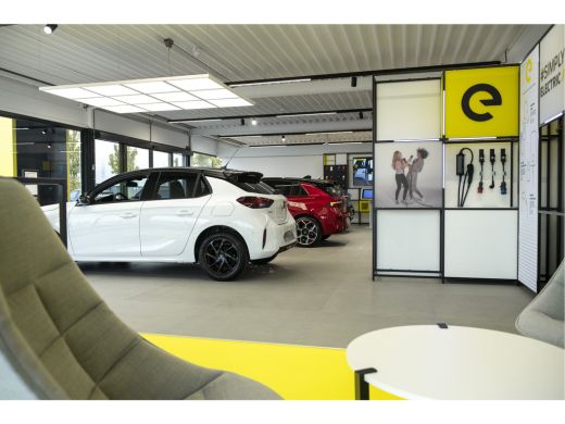 Fiat Doblò 1.5D L1 1000kg 130pk Automaat VOORRAAD-ACTIE! | Navigatie via App | Draadloos Apple Carplay & And... ActivLease financial lease