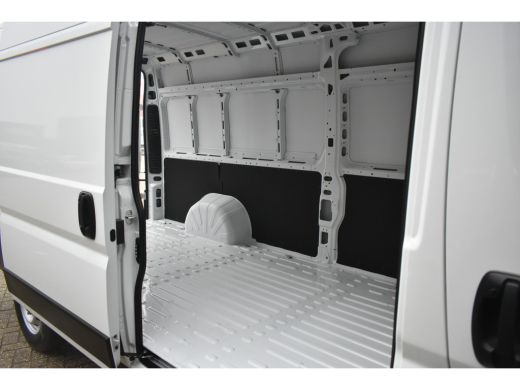 Fiat Ducato Fiat 35H 2.2 MultiJet L4H2 Heavy 140pk 9-traps Automaat | Navigatie Pro | Digitaal Instrumentenpa... ActivLease financial lease