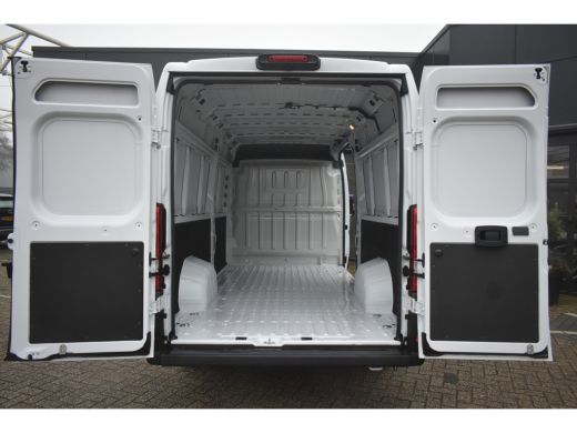 Fiat Ducato Fiat 35H 2.2 MultiJet L4H2 Heavy 140pk 9-traps Automaat | Navigatie Pro | Digitaal Instrumentenpa... ActivLease financial lease