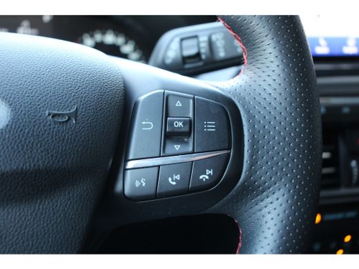Ford Focus Wagon 1.0EB ST-LINE | NL-AUTO! | WINTERPACK | FULL LED | 18'' LMV | NAVI | CLIMA | CRUISE | DEALE... ActivLease financial lease