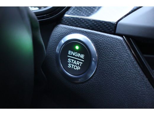 Ford Focus Wagon 1.0EB ST-LINE | NL-AUTO! | WINTERPACK | FULL LED | 18'' LMV | NAVI | CLIMA | CRUISE | DEALE... ActivLease financial lease